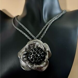 Elegant Vintage Silver and Black Floral Necklace